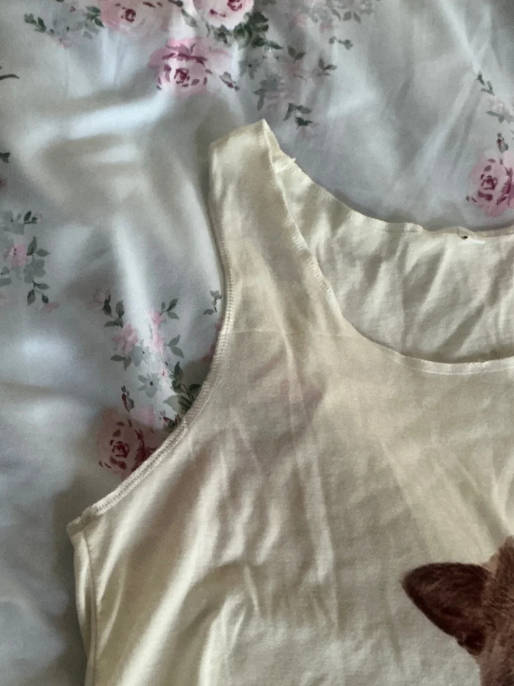 White Sleeveless Cat Shirt Sz M